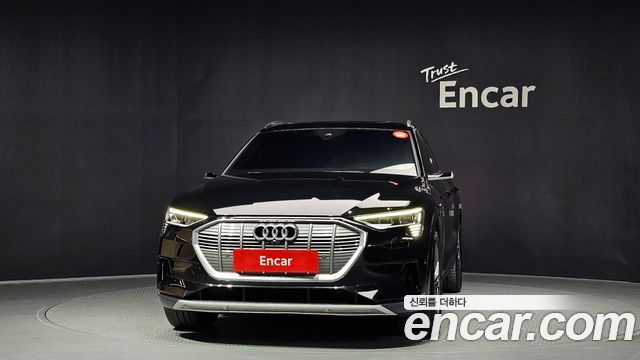 Audi e-tron 2022 — photo 3