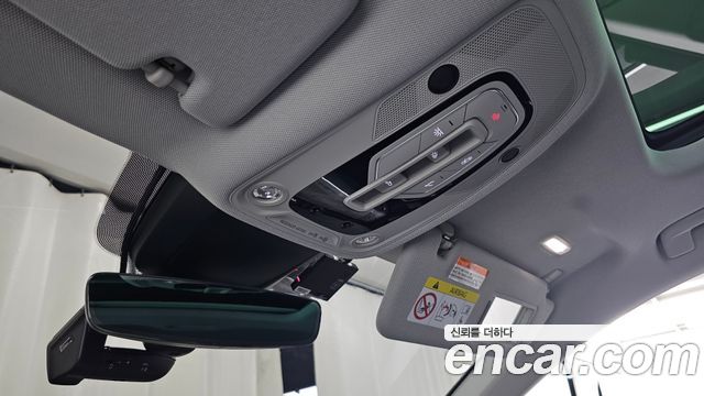Audi e-tron 2022 — photo 31