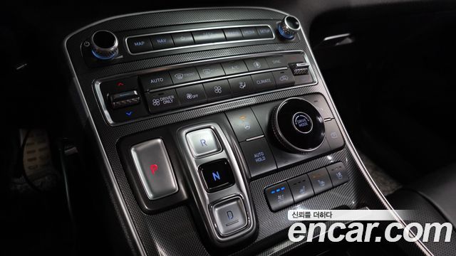 Hyundai Santafe 2022 — photo 9