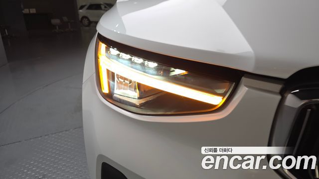 Volvo XC40 2023 — photo 8