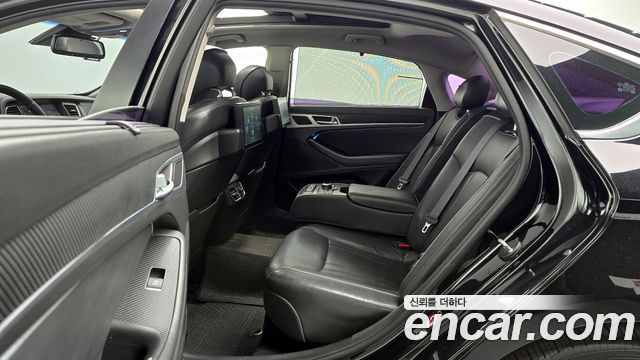 Hyundai Genesis 2015 — photo 17