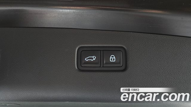 Genesis GV70 2021 — photo 23