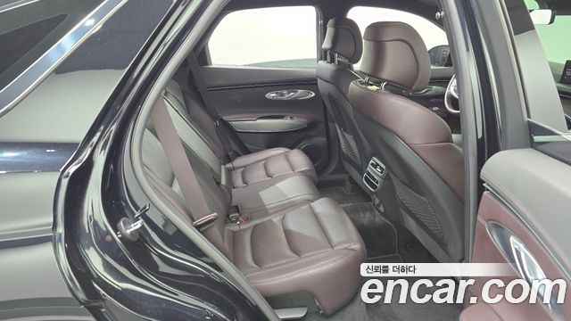 Genesis GV70 2021 — photo 25