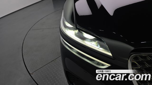 Genesis GV70 2021 — photo 8