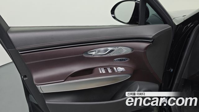 Genesis GV70 2021 — photo 14