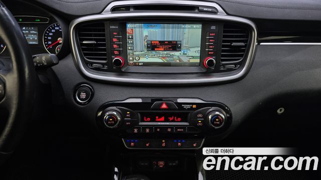 Kia Sorento 2016 — photo 14