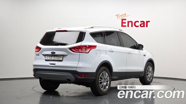 Ford Kuga 2016 — photo 2