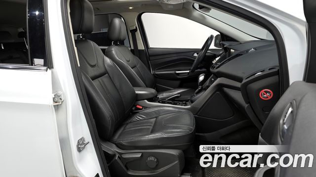 Ford Kuga 2016 — photo 11