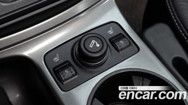 Ford Kuga 2016 — photo 16