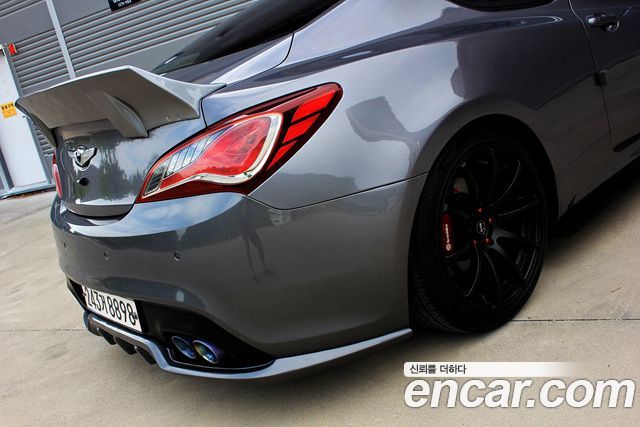 Hyundai Genesis 2010 — photo 17