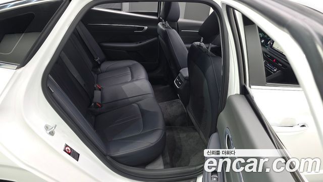Hyundai Sonata 2020 — photo 19