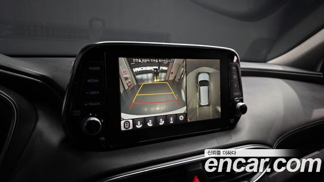 Hyundai Santafe 2019 — photo 21