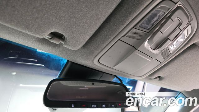 Hyundai Santafe 2019 — photo 25