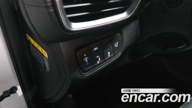 Hyundai Santafe 2019 — photo 30