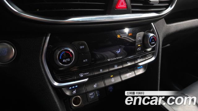 Hyundai Santafe 2019 — photo 31