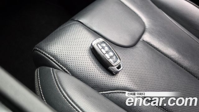 Hyundai Santafe 2019 — photo 40