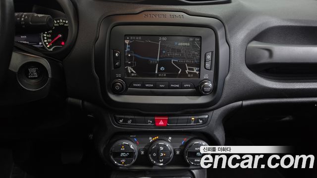 Jeep Renegade 2017 — photo 14