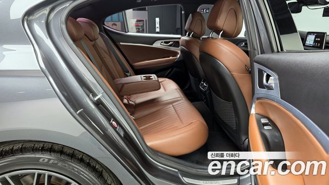 Genesis G70 2018 — photo 11