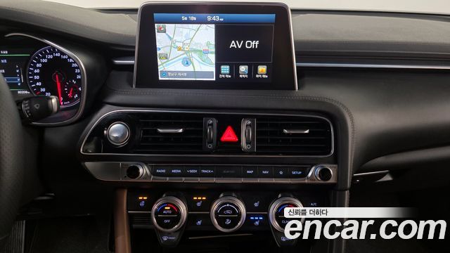 Genesis G70 2018 — photo 13