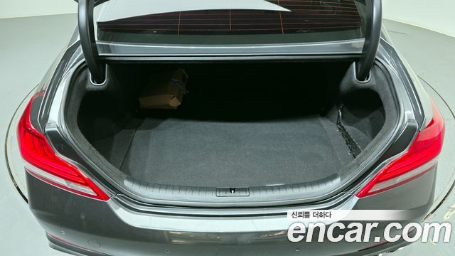 Genesis G70 2018 — photo 17