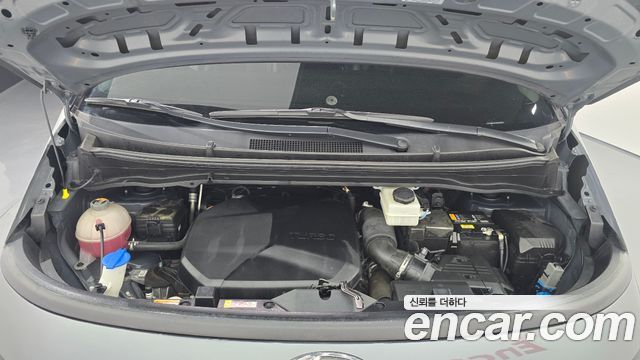 Hyundai Staria 2023 — photo 6