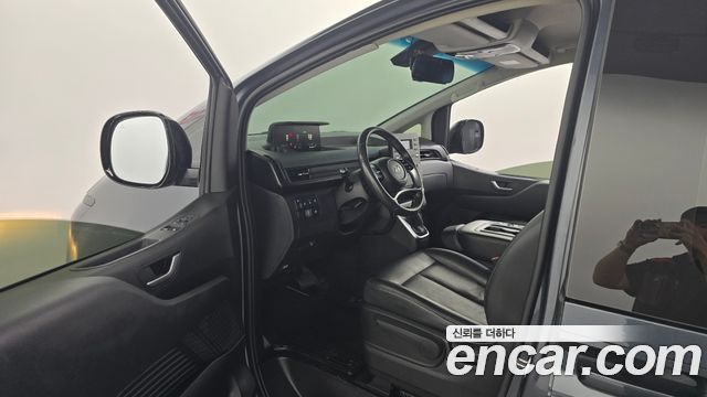 Hyundai Staria 2023 — photo 13