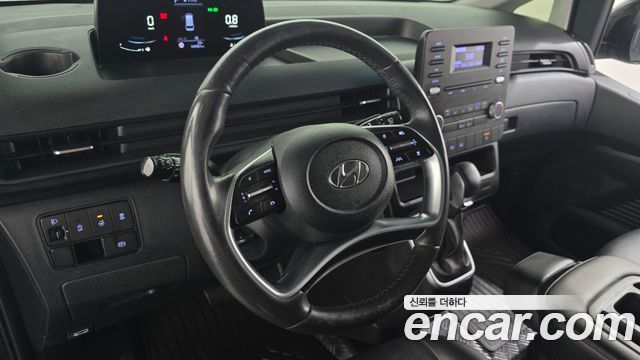 Hyundai Staria 2023 — photo 18