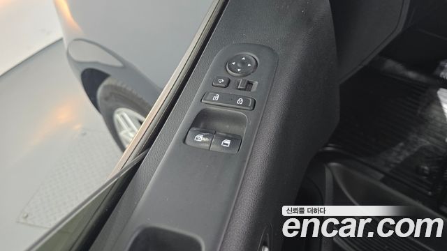 Hyundai Staria 2023 — photo 28