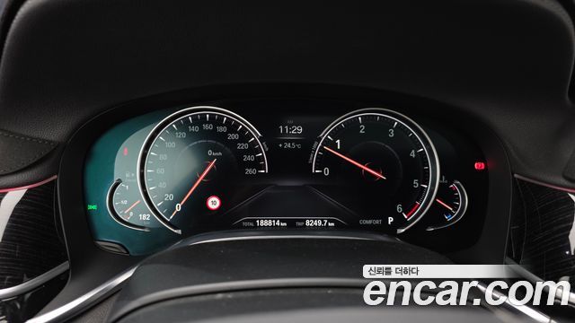 BMW 7-Series 2018 — photo 8