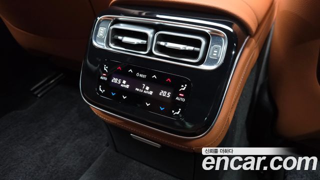 Mercedes-Benz S-Class 2022 — photo 30