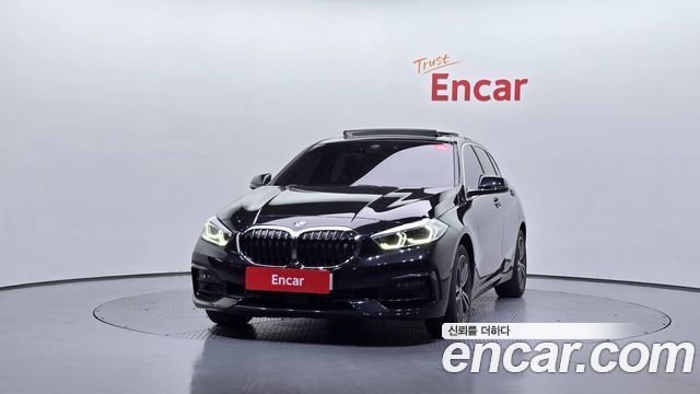 BMW 1-Series 2021 — photo 3