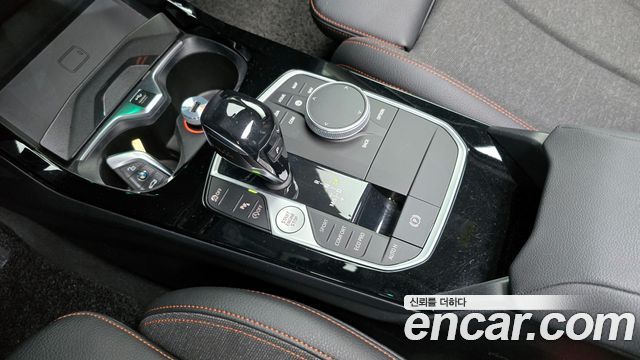 BMW 1-Series 2021 — photo 12