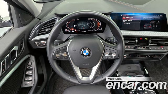 BMW 1-Series 2021 — photo 19