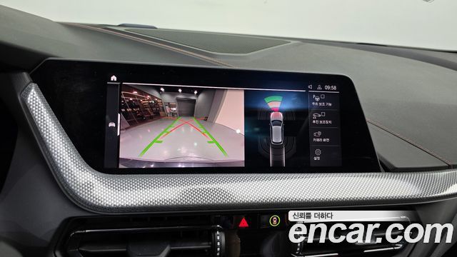 BMW 1-Series 2021 — photo 21