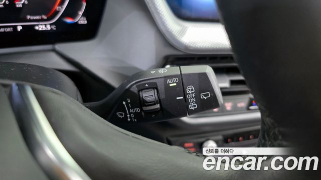 BMW 1-Series 2021 — photo 23
