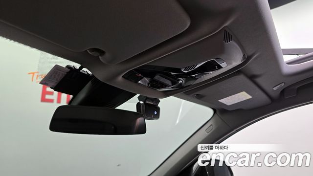 BMW 1-Series 2021 — photo 26