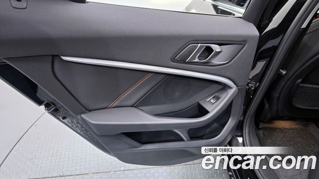 BMW 1-Series 2021 — photo 15