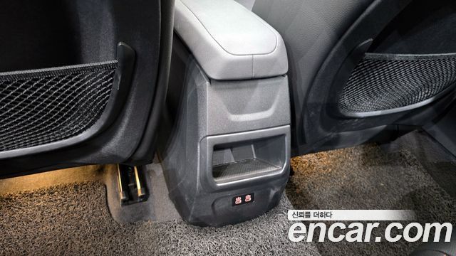 BMW 1-Series 2021 — photo 30