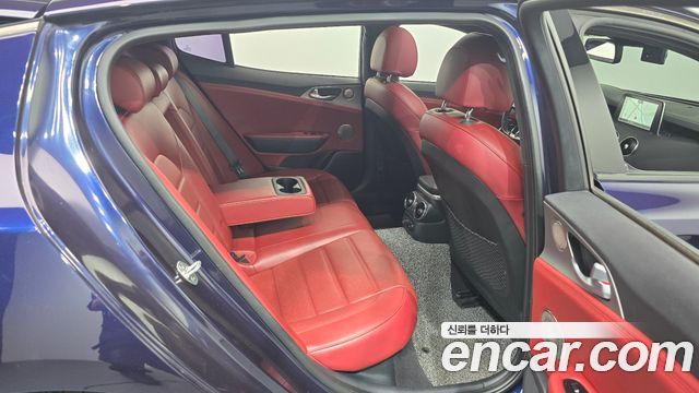 Kia Stinger 2019 — photo 11
