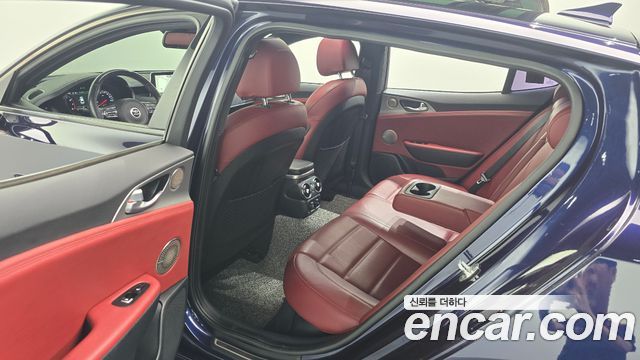 Kia Stinger 2019 — photo 12