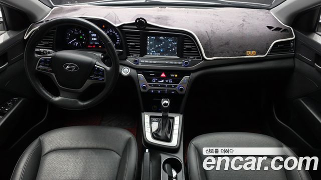 Hyundai AVANTE 2016 — photo 10