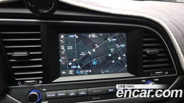 Hyundai AVANTE 2016 — photo 20