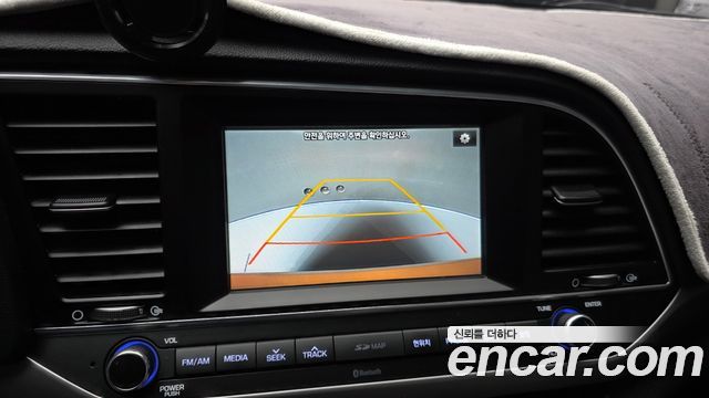 Hyundai AVANTE 2016 — photo 21