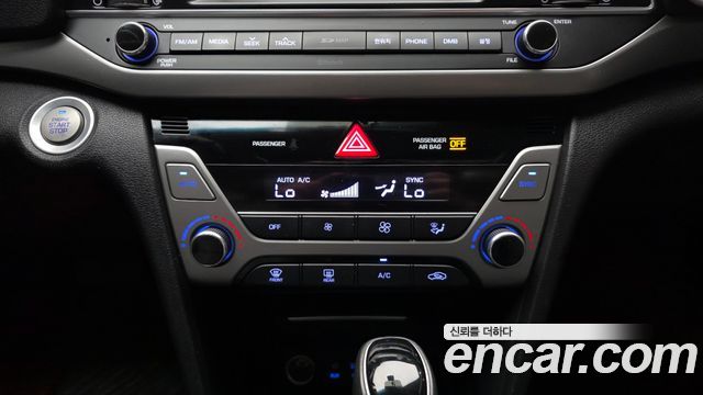 Hyundai AVANTE 2016 — photo 22