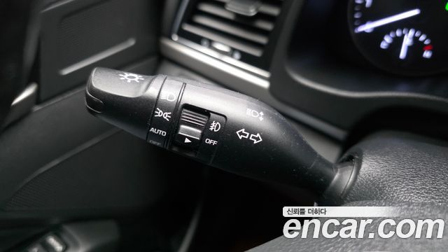 Hyundai AVANTE 2016 — photo 24
