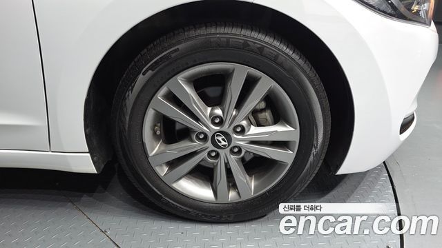 Hyundai AVANTE 2016 — photo 7