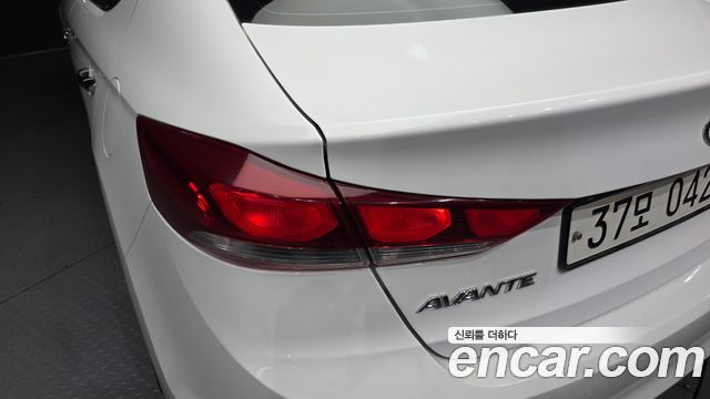Hyundai AVANTE 2016 — photo 9