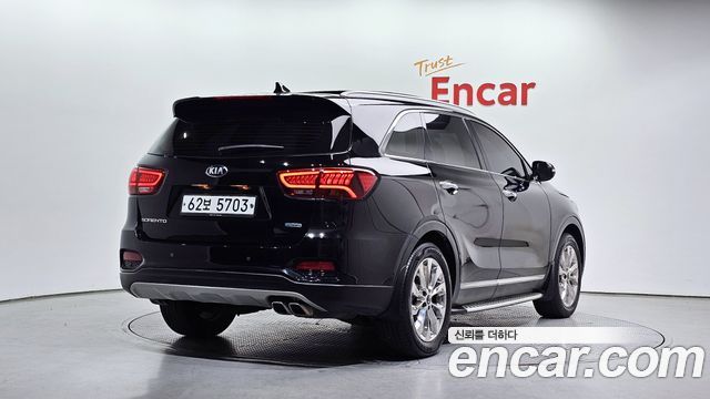 Kia Sorento 2018 — photo 2