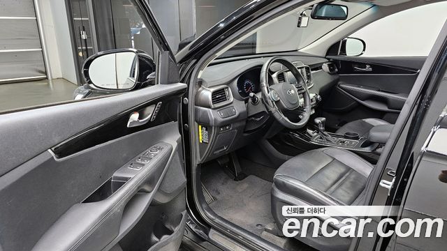 Kia Sorento 2018 — photo 13