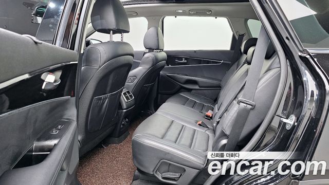 Kia Sorento 2018 — photo 17